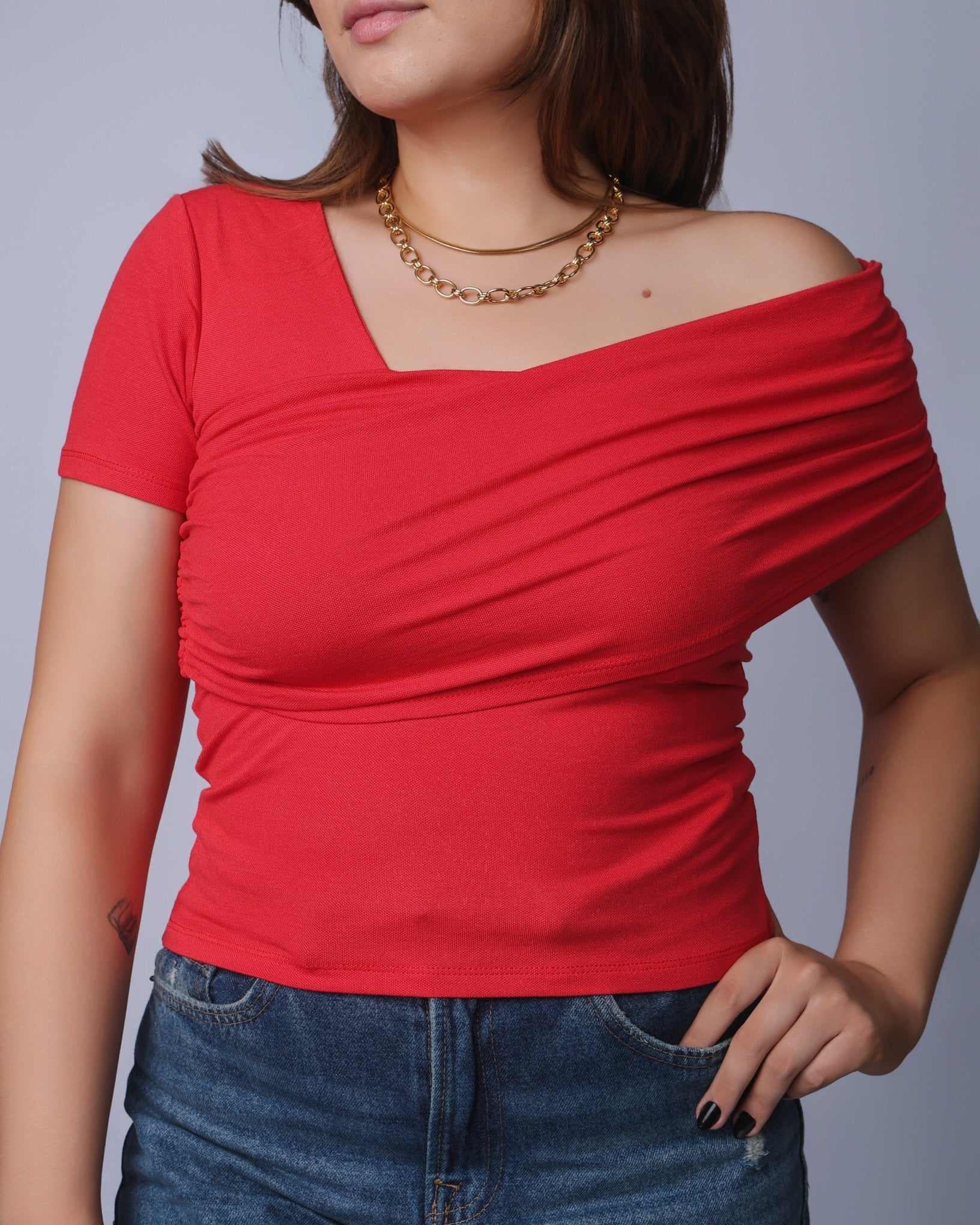 Blusa Assimétrica Drapeada - Vermelha