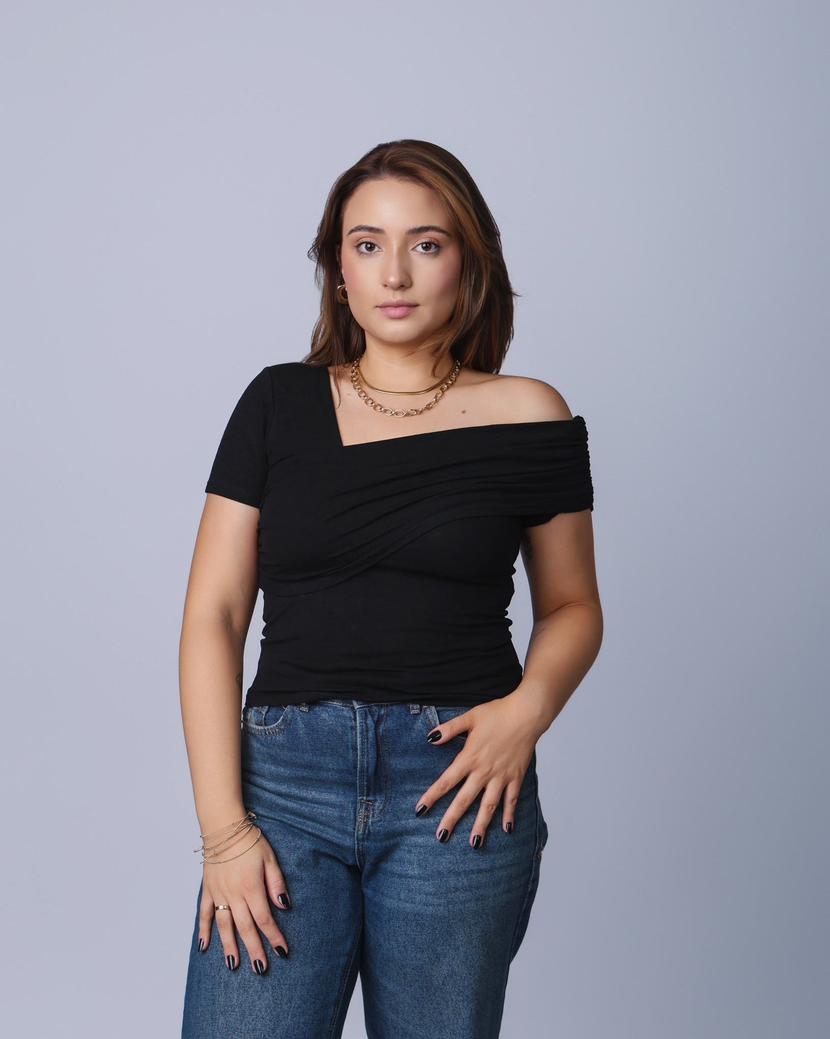 Blusa Assimétrica Drapeada - Preta
